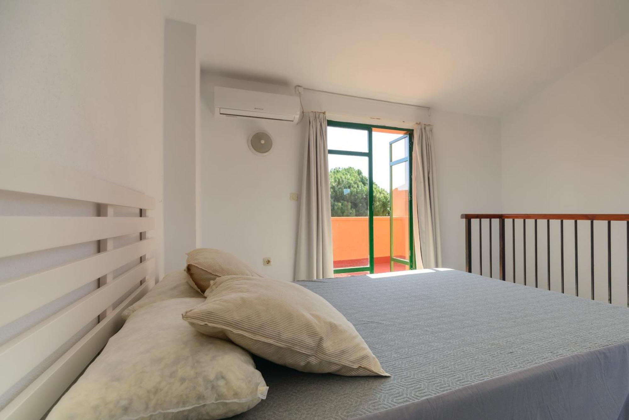 Adosado con jardín y piscina en Chiclana Barrosa-Sancti Petri Vila Novo Sancti Petri Exterior foto
